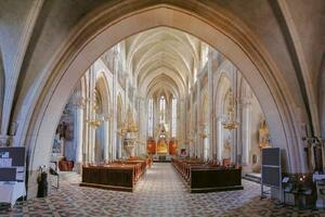 Nem szőtt fotótapéta templombelső 375 x 250 cm