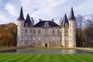 Nem szőtt fotótapéta chateau pichon baron, franciaország 375 x 250 cm