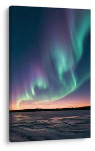 Kép téli táj az aurora alatt
