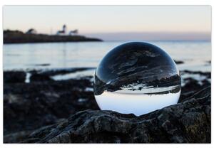 Egy üveggömb képe a sziklán (90x60 cm)