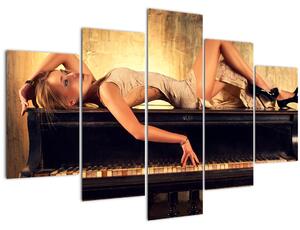 Kép - nő a zongoránál (150x105 cm)