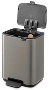Brabantia Bo Pedal Bin pedálos hulladékgyűjtő szagmentesen záródó Soft-Close fedél, karcsú, négyzetes forma, műanyag tartály, 4L - A méret, acél, platinaszürke - 237881
