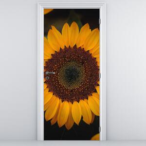 Fotótapéta ajtóra - Napraforgók és virágszirmok (95x205cm)