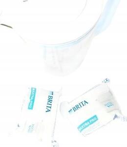 Brita Model One Üveg Vízszűrő Kancsó 2,5L + 2db Maxtra Pro vízszűrő