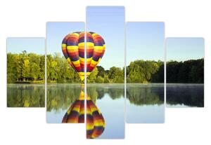 Hőlégballon a tónál képe (150x105 cm)