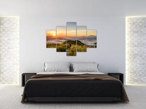 A hegy naplementekor képe (150x105 cm)