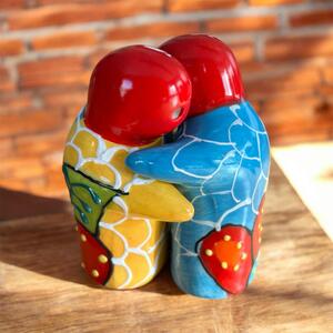 Mediterrán virágmintás kerámia só- és borsszóró pár (8 × 5 cm)