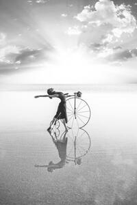 Fotográfia Ballerina dancing with old bicycle on the lake, 101cats, (26.7 x 40 cm)