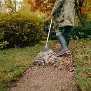 FISKARS Mohalevél gereblye fém legyező ERGONOMIC