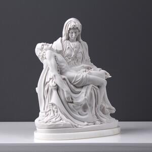Michelangelo Pieta szobor márvány luxus lakberendezés