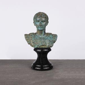 Augustus Cézár Mellszobor (Bronz) kis miniszobor zöld