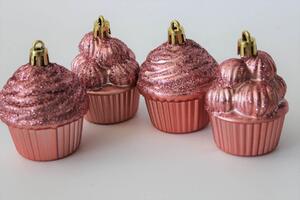 Rózsaszín műanyag karácsonyfadísz muffinok 6cm 4db