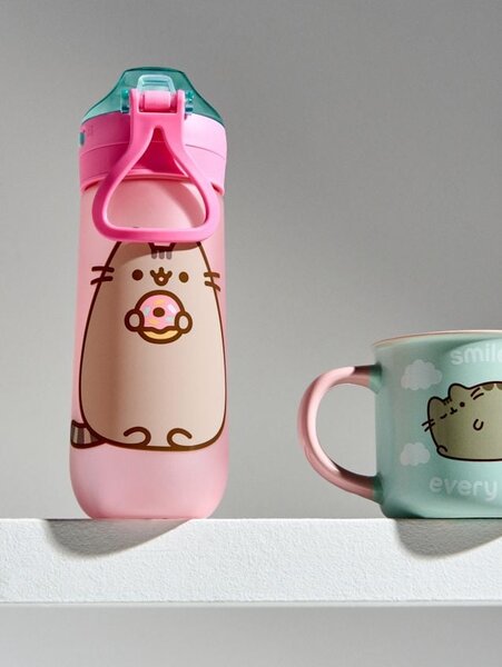 Sinsay - Kulacs fogantyúval és szívószállal Pusheen the Cat - többszínű