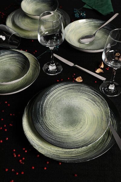 24 részes porcelán étkészlet