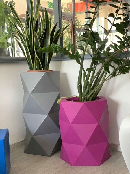 Designer virágtartó edény monumo modena 2 színválaszték 54cm magas