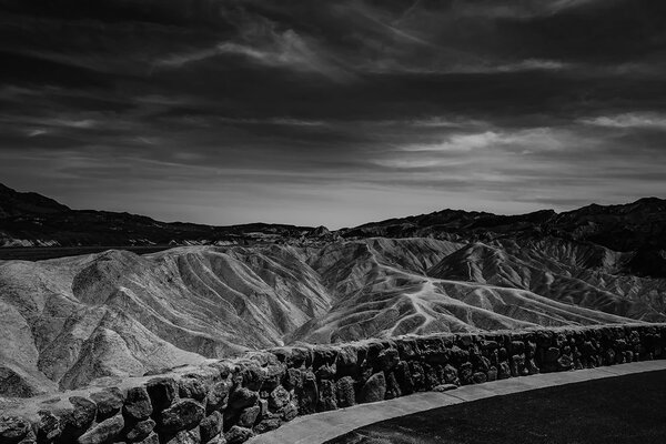 Fotótapéta Death Valley Nemzeti Park fekete-fehérben
