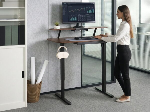 Elektromosan állítható asztal WILBANKS Barna/fekete 120 cm 60 cm USB porttal