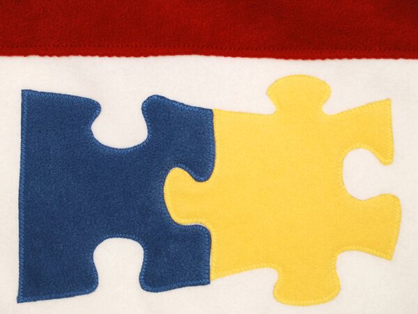 Puzzle falvédő (piros kerettel)