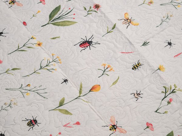 Ágytakaró INSECTA, krém色 Méret: 170 x 210 cm