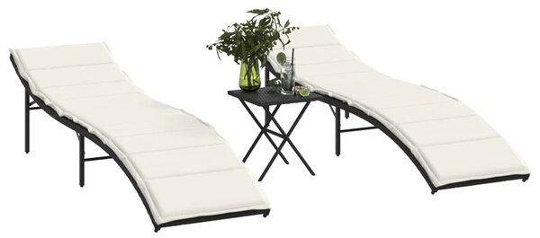 2 db fekete polyrattan napozóágy asztallal