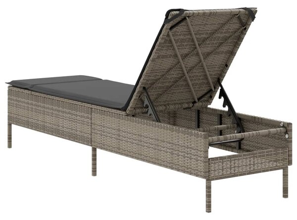 Szürke polyrattan napozóágy párnával