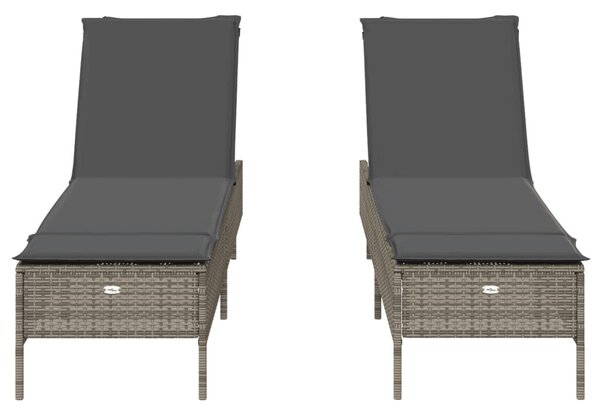 2 db világosszürke polyrattan napozóágy párnával