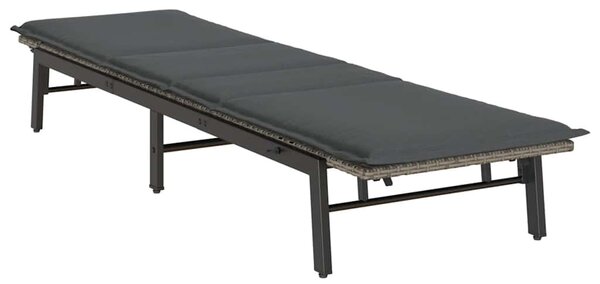 Szürke polyrattan napozóágy párnával