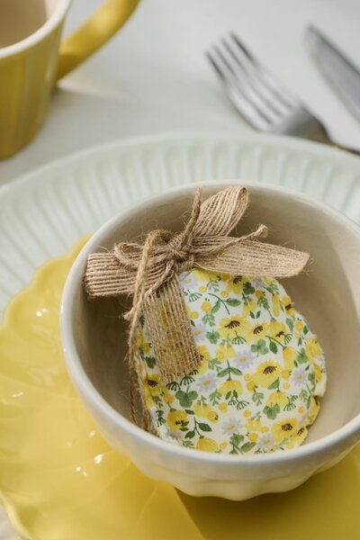 Függő húsvéti tojás EASTER EGG - több színben