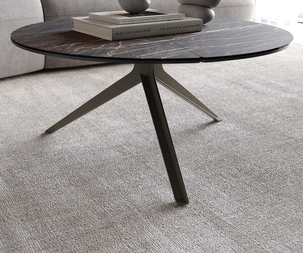 DELIFE Dohányzóasztal Delron 70x70 cm kerámia Laminam®Noir Desir barna kereszt láb lapos fém titán effekt felület