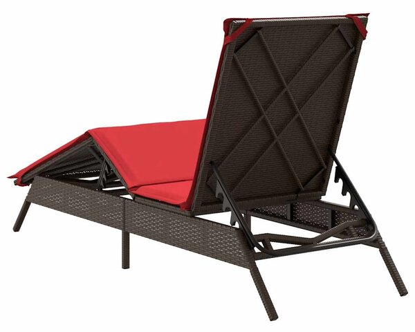 Barna polyrattan napozóágy párnával
