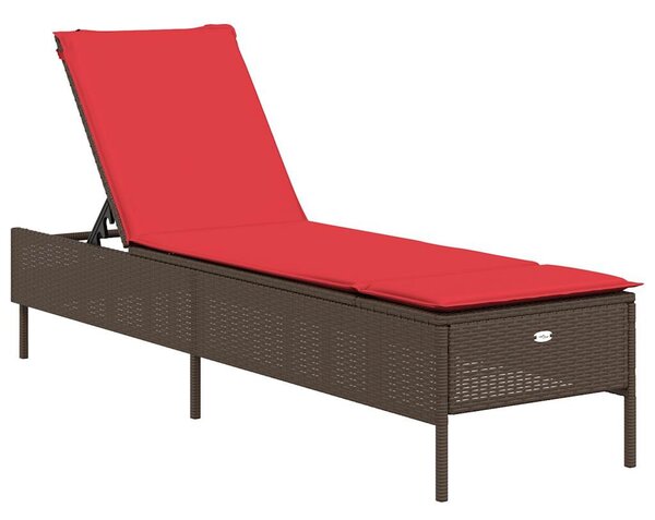 Barna polyrattan napozóágy párnával