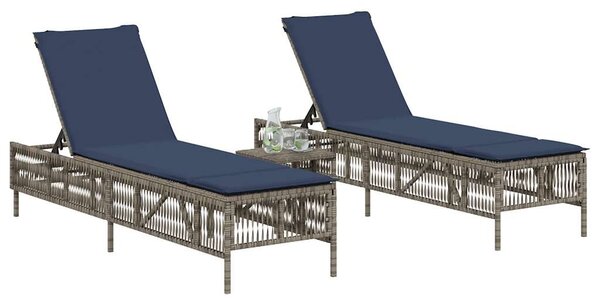 2 db szürke polyrattan napozóágy asztallal