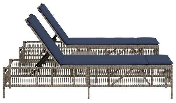2 db szürke polyrattan napozóágy asztallal