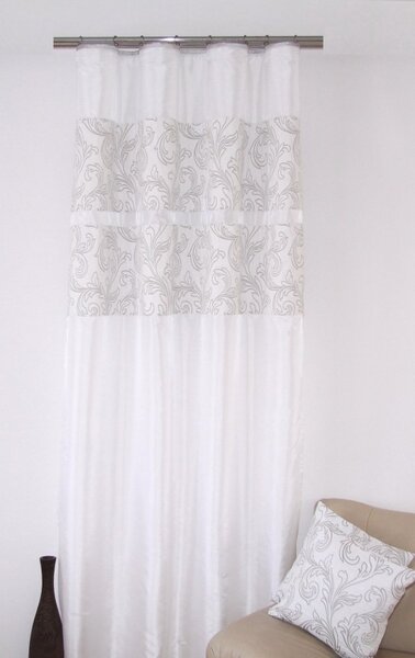 Stílusos drapéria fehér színben, ágytakarókhoz, lágy szürke motívummal Szélesség: 140 cm | Hossz: 250 cm (1 darabos készletben)