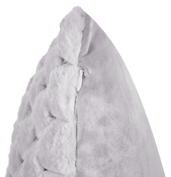 2 db díszpárna PURSLANE Műszőrme 43 x 43 cm Világosszürke Geometrikus mintás
