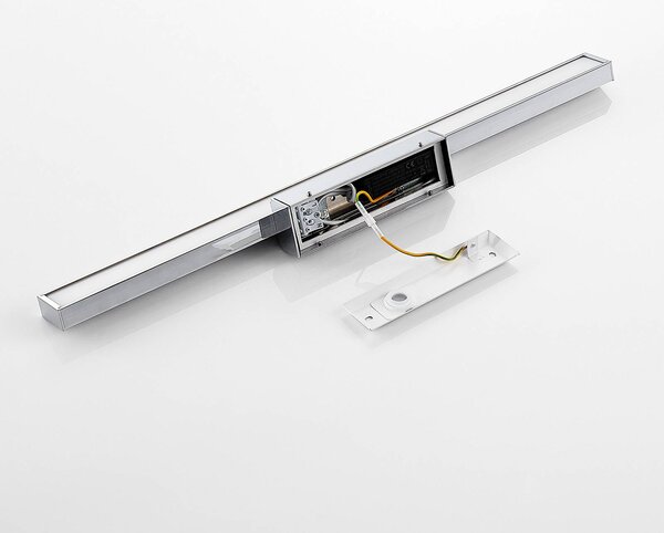 Lindby LED-es tükörvilágítás Alenia, 60 cm, króm, alumínium, IP44, Króm / ezüst, Fürdőszoba, Alumínium, Modern