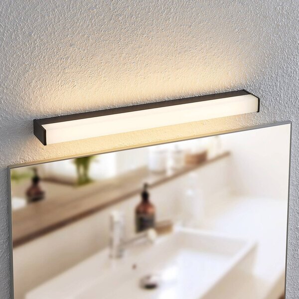 Lindby Ulisan LED fali lámpa fürdőbe, szögl 58,8cm, Fekete, Fürdőszoba, Alumínium, Modern