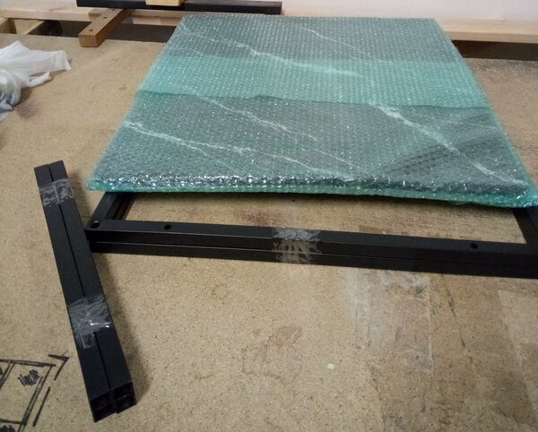 AKCIÓ Dohányzóasztal márvány dekorral, ROSSI B 60x60 fekete II. osztály