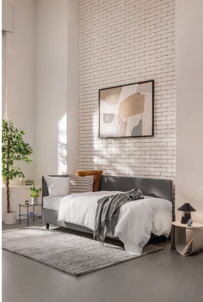 Szürke kárpitozott ágyneműtartós egyszemélyes ágy matraccal 120x200 cm Avela – Bonami Selection