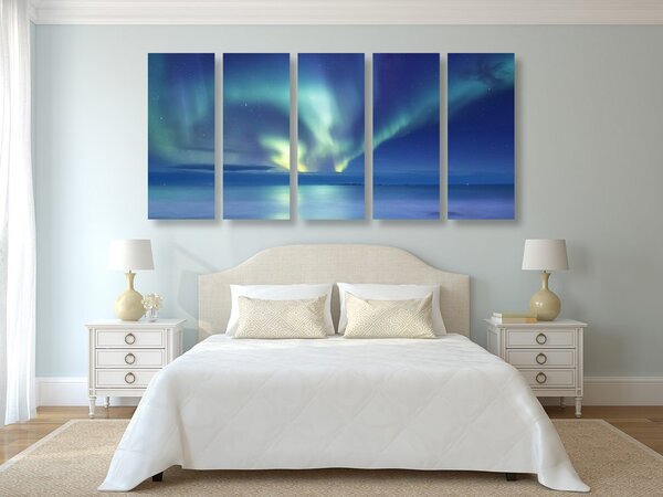 5-részes kép aurora borealis az óceán felett