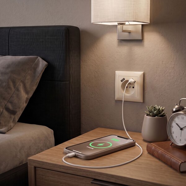 Egyszeres földelt aljzat + 2x USB-A OSTE JNH003-G Beige