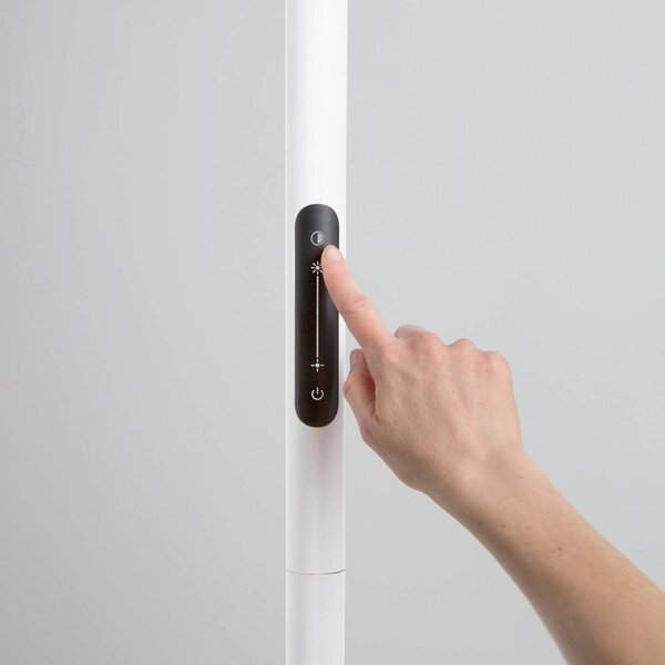 Fabas Luce LED álló világítás Tratto, fehér, fém, CCT, dimmelhető, dimmelhető, Fehér / opál, Nappali / Étkező, fém, Modern