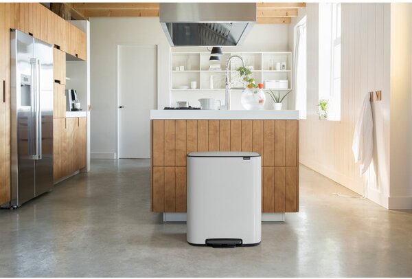 Fehér acél szelektív pedálos szemetes 60 l Bo – Brabantia