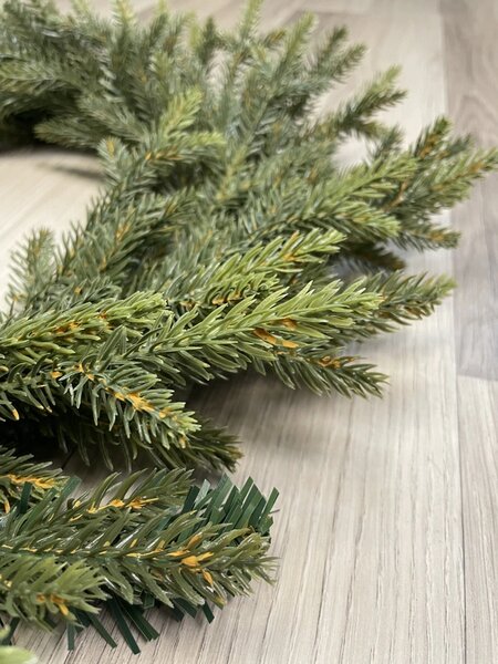 Karácsonyi koszorú Ina 60 cm – PE pvc ajtódísz