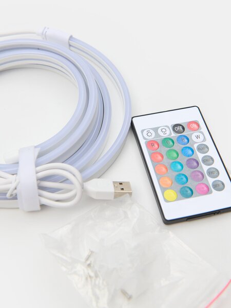 Sinsay - RGB LED szalag távirányítóval - többszínű