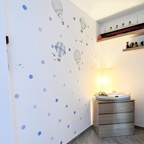 INSPIO - átragasztható textil matrica - Falmatrica - Kék hőlégballonok