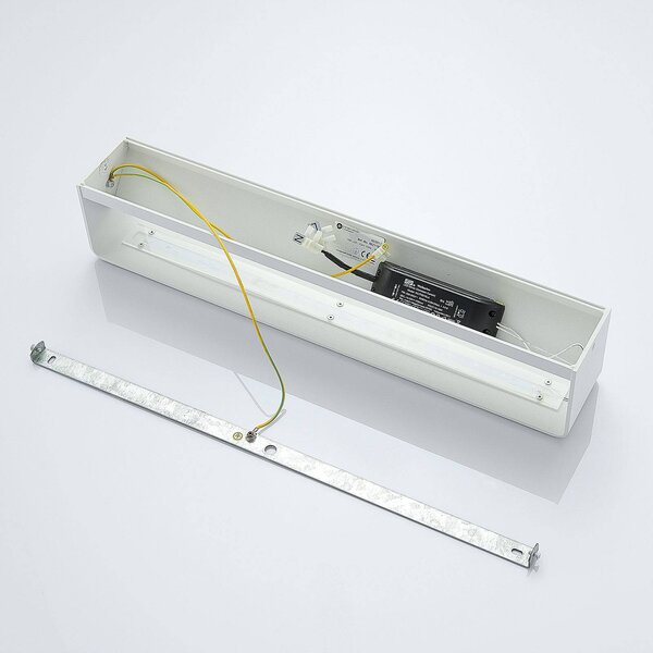 Lindby Lonisa LED fali lámpa, fehér, 53 cm, Fehér / opál, Nappali / Étkező, fém, Modern