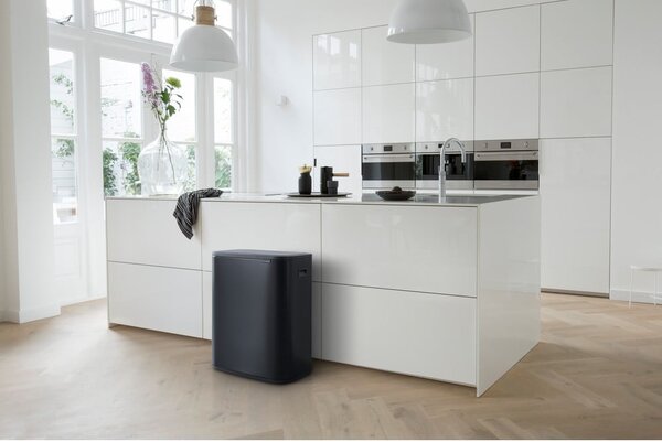 Matt fekete acél érintésre nyíló szemetes 60 l Bo Touch Bin – Brabantia