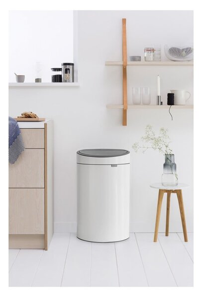 Fehér acél érintésre nyíló szemetes 40 l Touch Bin – Brabantia