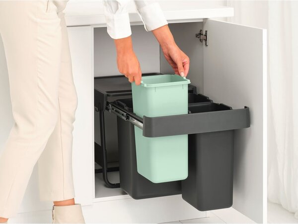 Mentazöld-sötétszürke műanyag szelektív-érintésre nyíló szemetes 40 l Sort&Go – Brabantia